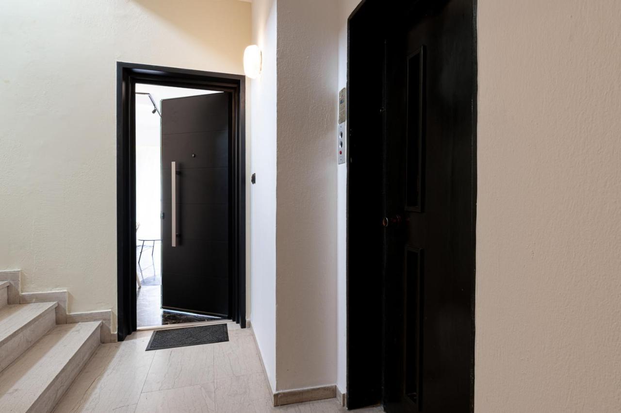 Lux Apt Next To Port & City Center Iraklio Eksteriør billede